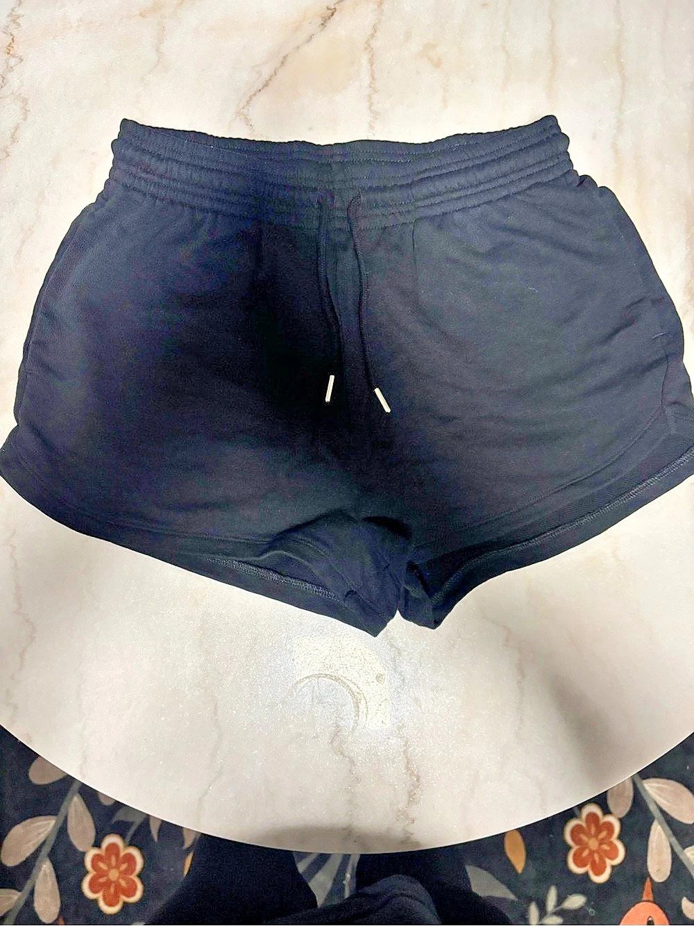 H&Medium Athletic Shorts in Black Medium